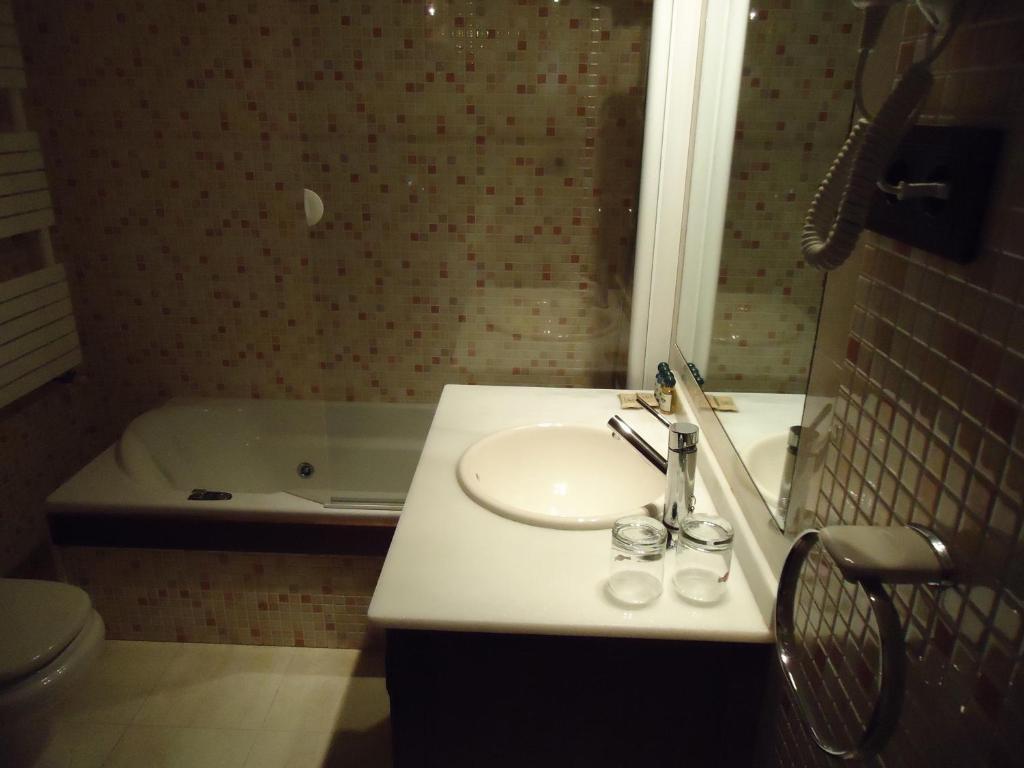 Hotel Casona El Gurugu Luarca Pokoj fotografie